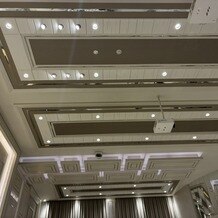 ノートルダム八戸 Notre Dame HACHINOHEの画像｜披露宴会場の天井です。かなり天井は高いです。