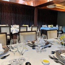 アカガネリゾート京都東山　（AKAGANE RESORT KYOTO HIGASHIYAMA）の画像｜テーブルなど