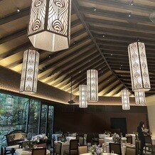 アカガネリゾート京都東山　（AKAGANE RESORT KYOTO HIGASHIYAMA）の写真｜灯篭のライトが印象的です