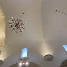 ルシェルアンジュ水戸 ウエディングシャトーの画像｜挙式天井