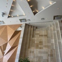 ガーデンテラス東山の画像｜高い天井。プロジェクションマッピングをやって豪華でした。