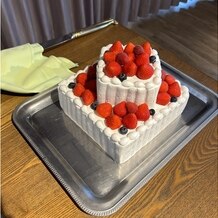 チャペル・ド・コフレの写真｜ウェディングケーキ