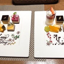 EXEX SUITES （エグゼクス・スウィーツ）の画像｜試食でいただいたデザートです。チョコの文字が可愛い！