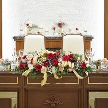 アルマリアン ＴＯＫＹＯの写真｜高砂装花　12月だったのでクリスマスっぽくしてほしいとお願いしました！