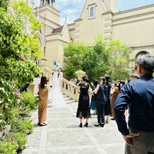 ハートコート横浜（ＨＥＡＲＴ ＣＯＵＲＴ 横浜）の画像｜バイブリーコート（チャペル外広場）