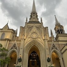 ハートコート横浜（ＨＥＡＲＴ ＣＯＵＲＴ 横浜）の画像｜バイバリーコートからのチャペル