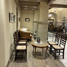 ハートコート横浜（ＨＥＡＲＴ ＣＯＵＲＴ 横浜）の写真｜待合室の写真です。とてもおしゃれです。