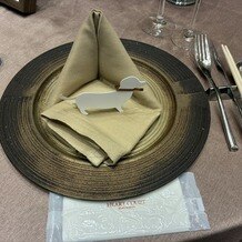 ハートコート横浜（ＨＥＡＲＴ ＣＯＵＲＴ 横浜）の写真｜披露宴会場のテーブルの写真です。