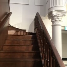 アルカンシエル luxe mariage大阪の画像｜チャペルは階段があり演出できます。