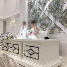 アルカンシエル luxe mariage大阪の画像｜ホワイト基調の披露宴会場