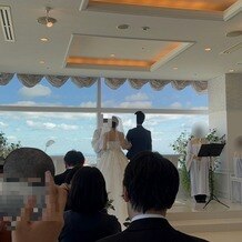 ソラノワの写真｜式場の白と青空が綺麗でした