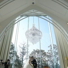 ララシャンス HIROSHIMA迎賓館の画像｜誓いのキスの際に天井から羽根が降ってきます