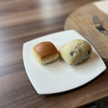 KYUKARUIZAWA KIKYO, Curio Collection by Hilton（元 旧軽井沢ホテル）の写真｜試食のパン