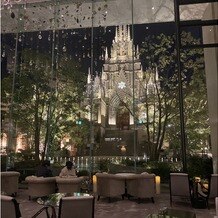 ストリングスホテル NAGOYAの写真｜挙式会場を夜に外から見た景色です