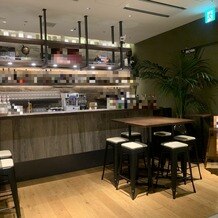 Los Angeles balcony（ロサンジェルスバルコニー）の画像｜参列者の待ちスペース