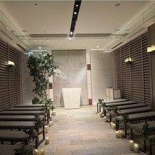 Los Angeles balcony（ロサンジェルスバルコニー）の画像｜室内の挙式会場