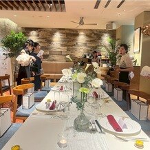 Los Angeles balcony（ロサンジェルスバルコニー）の写真｜テーブル