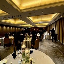 ザ ストリングス 博多の写真｜全体、カーテン閉めた状態