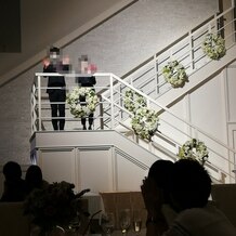 ルミヴェール　ＴＯＫＹＯ（ＬＵＭＩＶＥＩＬ　ＴＯＫＹＯ）の画像｜披露宴会場　階段入場
