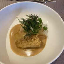 赤坂プリンス クラシックハウスの画像｜魚料理。皮目がパリパリになっていて美味しかったです。