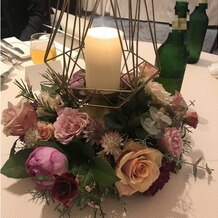 赤坂プリンス クラシックハウスの画像｜テーブルの中央にあったお花です