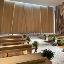 The 33 Sense of Wedding（ザ・サーティスリー センス・オブ・ウエディング）の画像｜始まるまではこのように閉まっており、ここにムービーが映し出されます