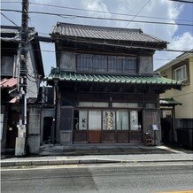 萬屋本店－ＫＡＭＡＫＵＲＡ　ＨＡＳＥ　ｅｓｔ１８０６－の画像｜外観