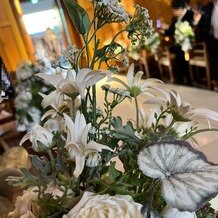 ＢＥＬＬＥ　ＪＡＲＤＩＮ（ベル・ジャルダン）の写真｜付属の花と新郎入場