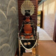 大阪城西の丸庭園 大阪迎賓館の画像｜オプションで新郎が甲冑を着ることもできるそうです。