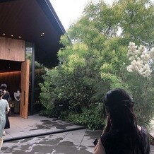 ＴＲＵＮＫ　ＨＯＴＥＬの画像｜緑に囲まれたチャペル