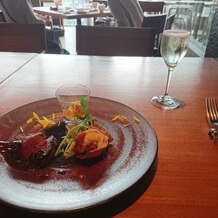 XEX TOKYO（ゼックス 東京）の画像｜試食のチーズ、牛肉、オマール海老、スパークリングワイン