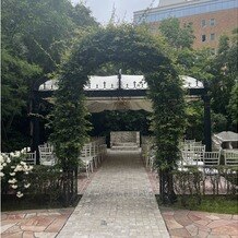 ソンブルイユ TOKYO（SOMBREUIL TOKYO）の画像｜ガーデン挙式会場