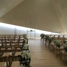 MIRAIE Wedding（ミライエ ウエディング）の画像｜自然光が入るような設計で、明るすぎず温かい雰囲気です