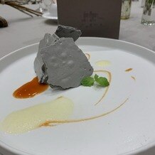 MIRAIE Wedding（ミライエ ウエディング）の画像｜デザート
黒い？灰色？のやつが甘すぎて食べきれませんでした