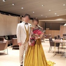 MIRAIE Wedding（ミライエ ウエディング）の写真｜式場でレンタルできるタキシードとカラードレスです。