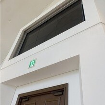 ララシャンスＯＫＡＺＡＫＩ迎賓館の写真｜後ろにモニターがあってMVを流せます