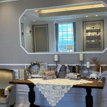 ラグナヴェール ＳｋｙＴｅｒｒａｃｅ（ＬＡＧＵＮＡＶＥＩＬ ＳｋｙＴｅｒｒａｃｅ）の写真｜披露宴会場に入る前のスペース
こちらも自由に装飾可能とのこと