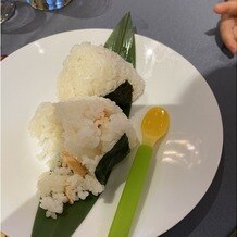 ザ・コンダーハウス（ＴＨＥ ＣＯＮＤＥＲ ＨＯＵＳＥ）の画像｜子供の離乳食に鮭おにぎりを作ってくださいました。