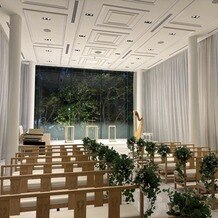 キャッスルガーデン ＯＳＡＫＡの画像｜開放感あるチャペル