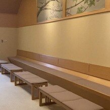 リストランテ　カノビアーノ　（ホテル雅叙園東京）の画像｜挙式会場入口にある、親族紹介室（パート２）