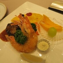 東京會舘の画像｜お子様メニューで頭つきのエビフライ、とても華やかでしたがやや食べづらさはありました。