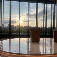 東京會舘の画像｜18時すぎ