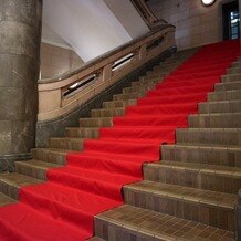 アルテリーベ横浜本店の写真｜当日は赤い絨毯が敷かれた
