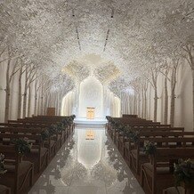 トリフォーリア ＮＡＧＯＹＡの写真｜ピカピカの床に反射する景色は絶景です