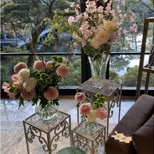 平安神宮会館の画像｜アイテムフェア
実際の会場で見たので、お花の色合いの映え方がわかり、決めやすかったです