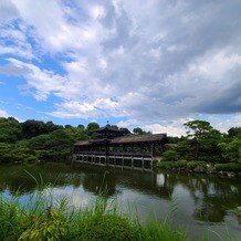 平安神宮会館の画像｜平安神宮のお庭
このお庭のなかに披露宴会場があります。