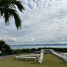 古宇利島　空と海のウェディングの写真｜ガーデンウェディング