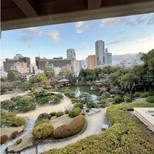 ＴＨＥ ＳＯＲＡＫＵＥＮ （相楽園）の写真｜チャペルに入る前に見える景色