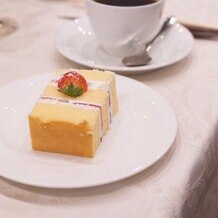 大塚国際美術館の写真｜ウェディングケーキは切り分けてくれます