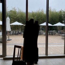 ＬＡＺＯＲ ＧＡＲＤＥＮ ＫＵＭＡＭＯＴＯ（ラソール ガーデン 熊本）の画像｜挙式会場から見たガーデンです。